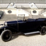 LONGCHAMP-voiture-ancienne-1